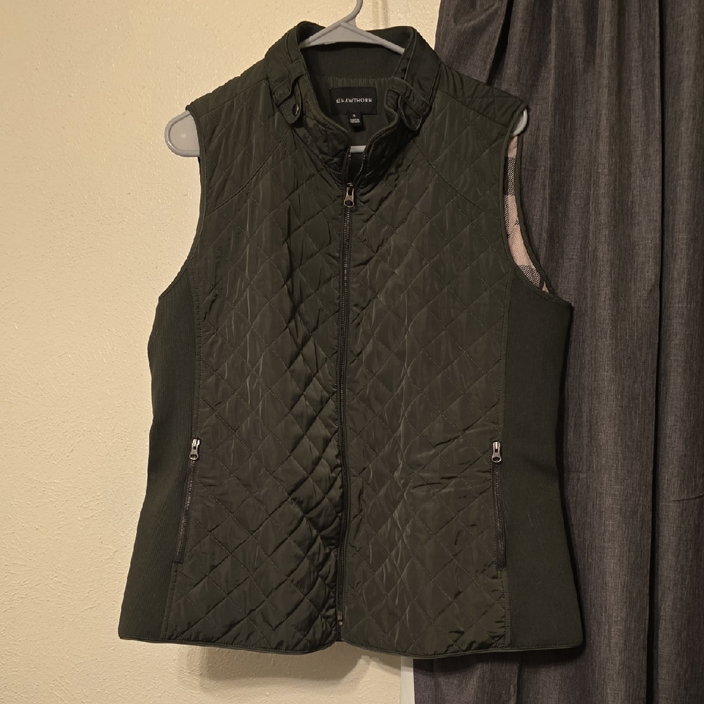 41 Hawthorn Quilted Olive Green Vest with Zip Pockets - Women's